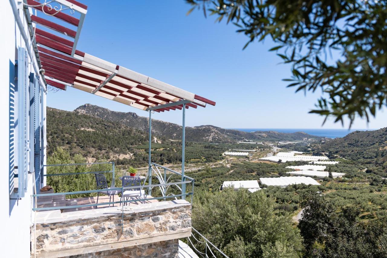 Sarakinas Residences * Myrtos